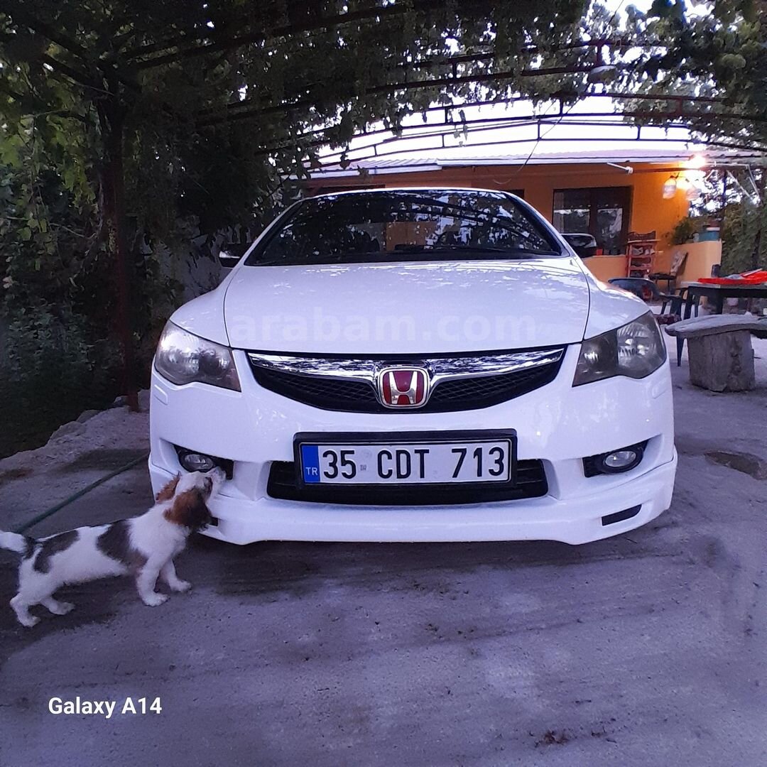 Sahibinden Honda Civic 1.6i VTEC Premium 2011 Model İzmir 252.000 km Beyaz 1