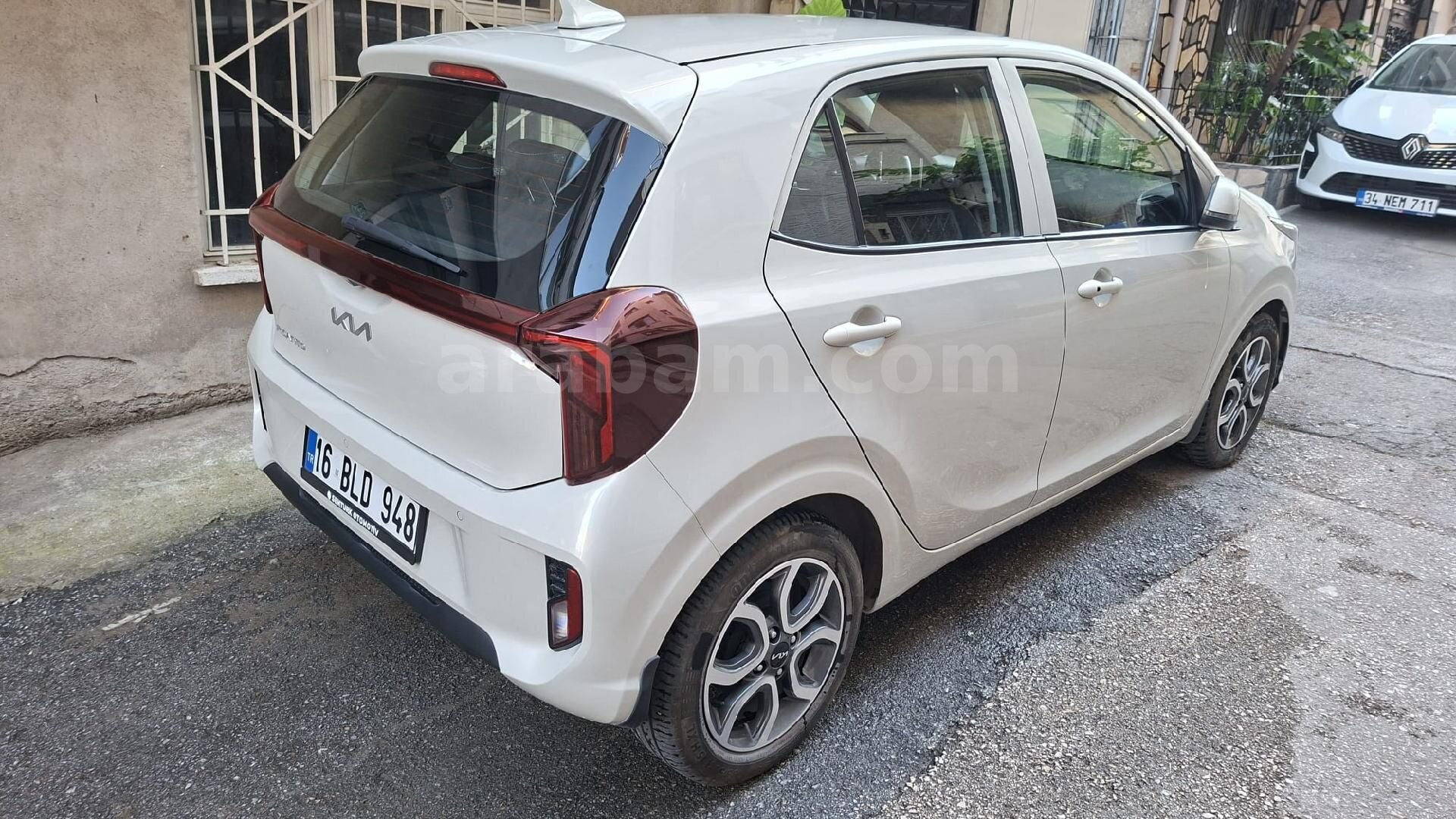 Sahibinden Kia Picanto 1.2 MPI Cool 2024 Model Bursa 17.000 km Bej 3