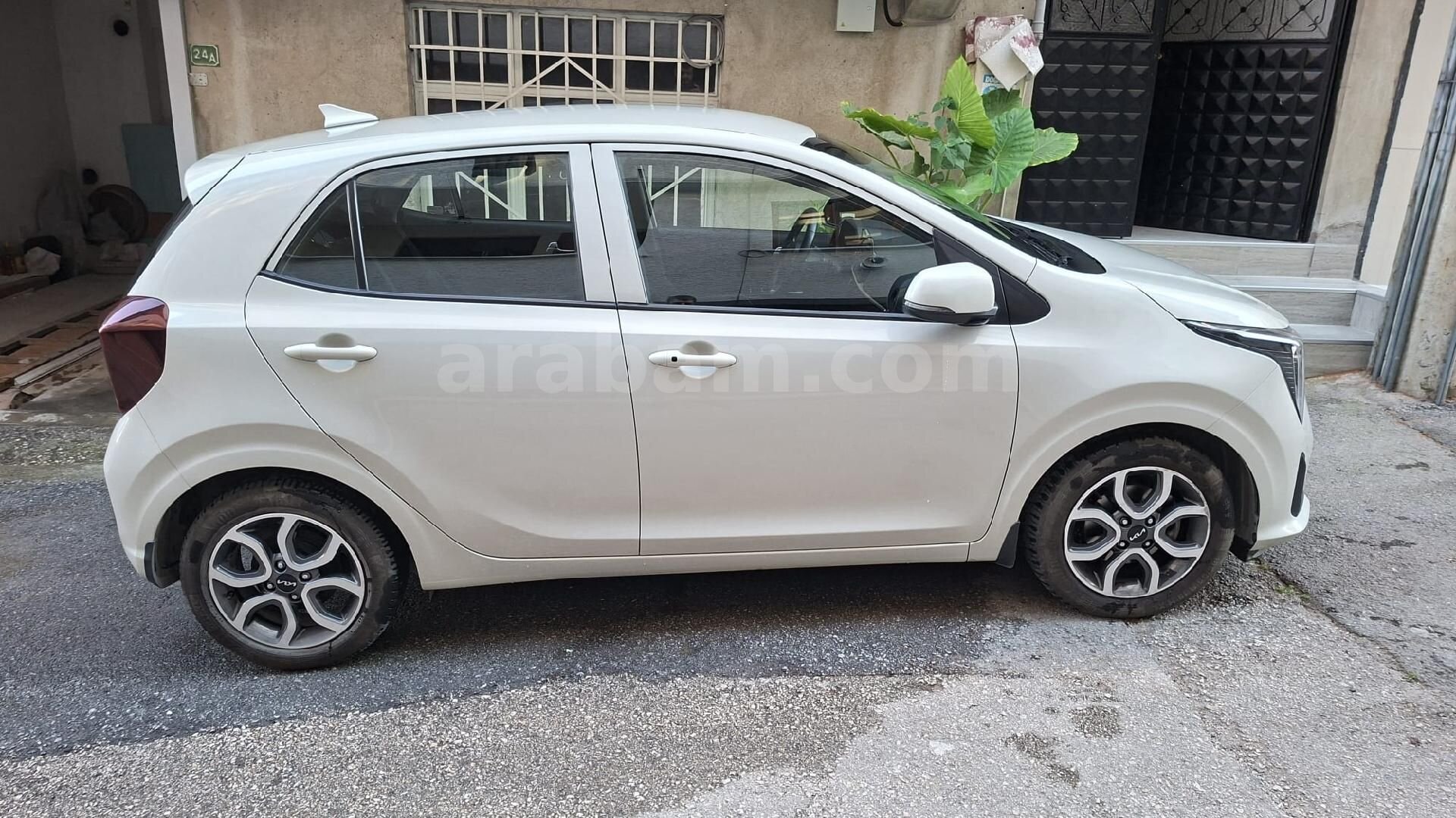 Sahibinden Kia Picanto 1.2 MPI Cool 2024 Model Bursa 17.000 km Bej 2