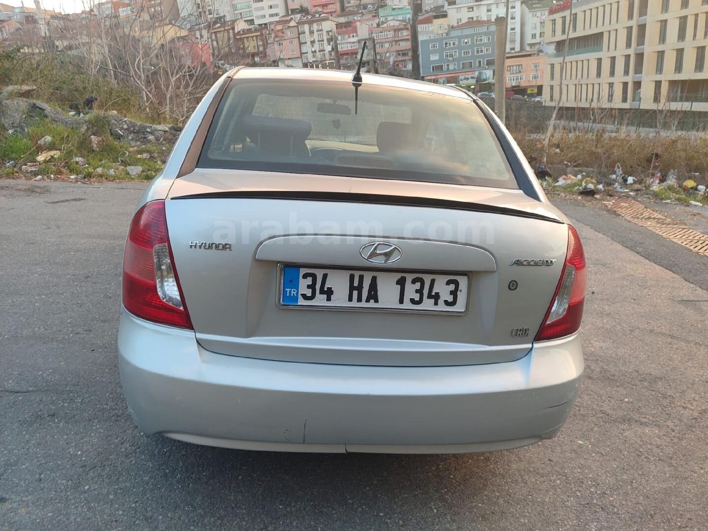 Sahibinden Hyundai Accent Era 1.5 CRDi Start 2010 Model İstanbul 345.000 km Gri (Gümüş) 3