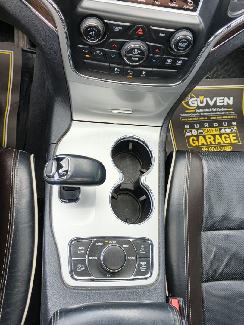 Sahibinden Jeep Grand Cherokee 3.0 CRD Overland 2013 Model Isparta 293.760 km Beyaz 3