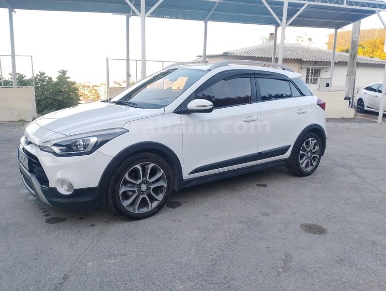 Sahibinden Hyundai i20 Active 1.4 MPi Elite Smart 2019 Model İzmir 110.000 km Beyaz