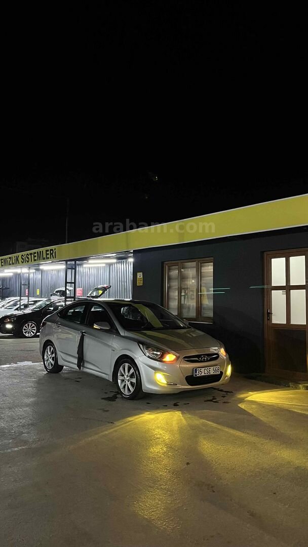Sahibinden Hyundai Accent Blue 1.6 CRDI Prime 2011 Model İzmir 255.000 km Gri 6