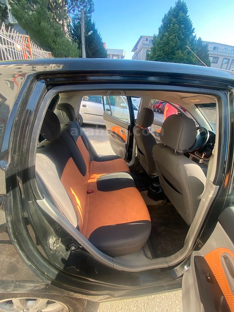 Sahibinden Kia Picanto 1.1 EX 2005 Model İzmir 152.625 km Siyah 7