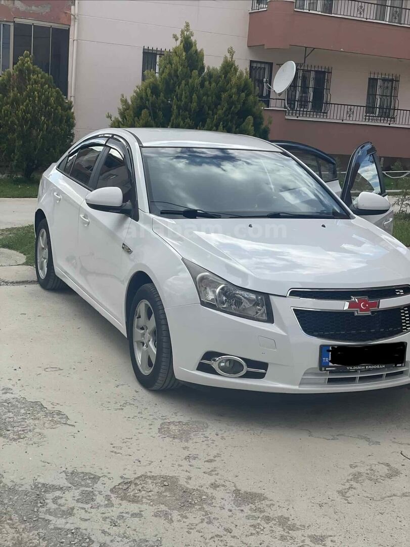 Sahibinden Chevrolet Cruze 1.6 LS 2011 Model Denizli 257.000 km Beyaz 1