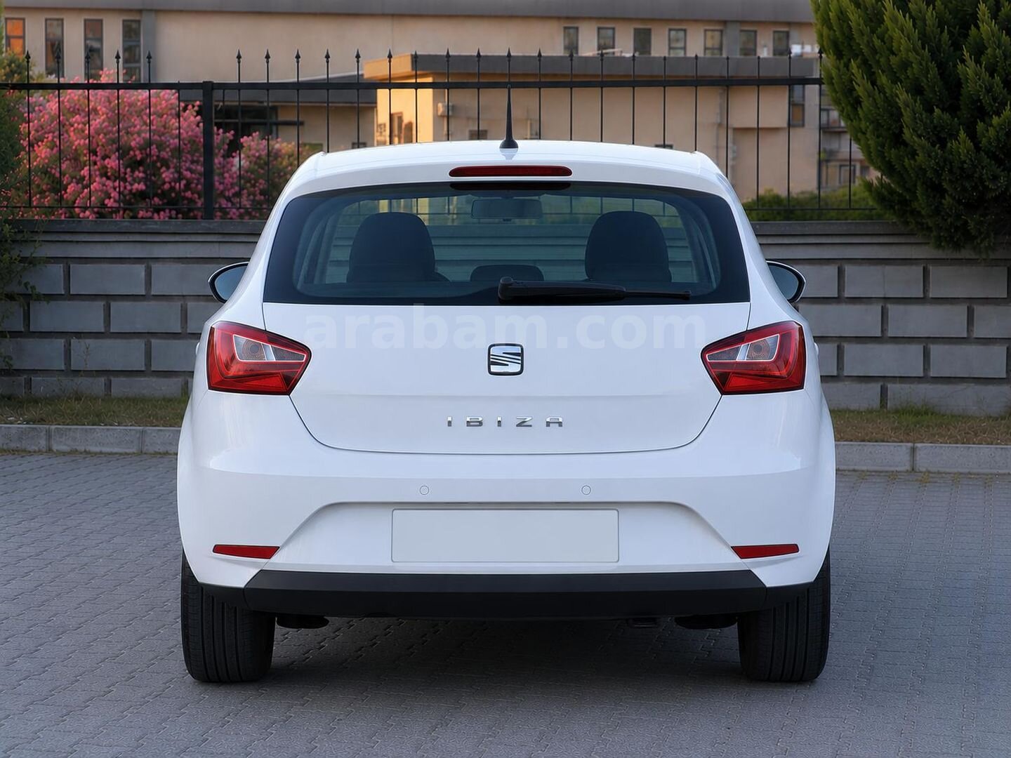 Sahibinden Seat Ibiza 1.2 TSI Style 2013 Model Osmaniye 84.700 km Beyaz 4