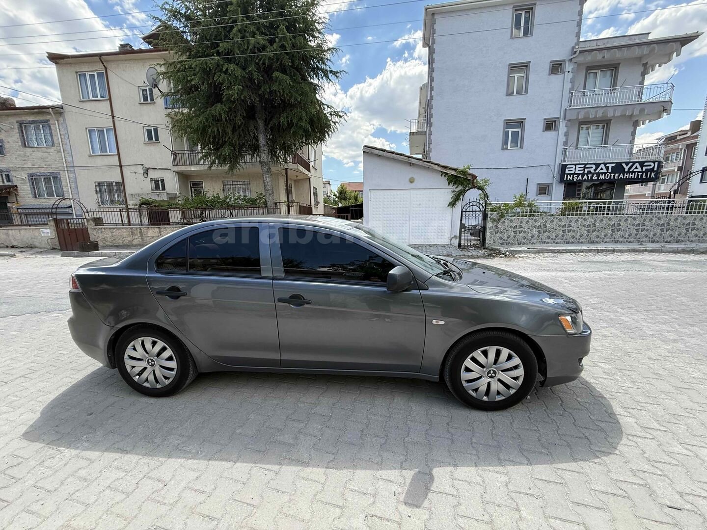 Sahibinden Mitsubishi Lancer 1.6 Invite 2011 Model Afyonkarahisar 240.000 km Füme 4