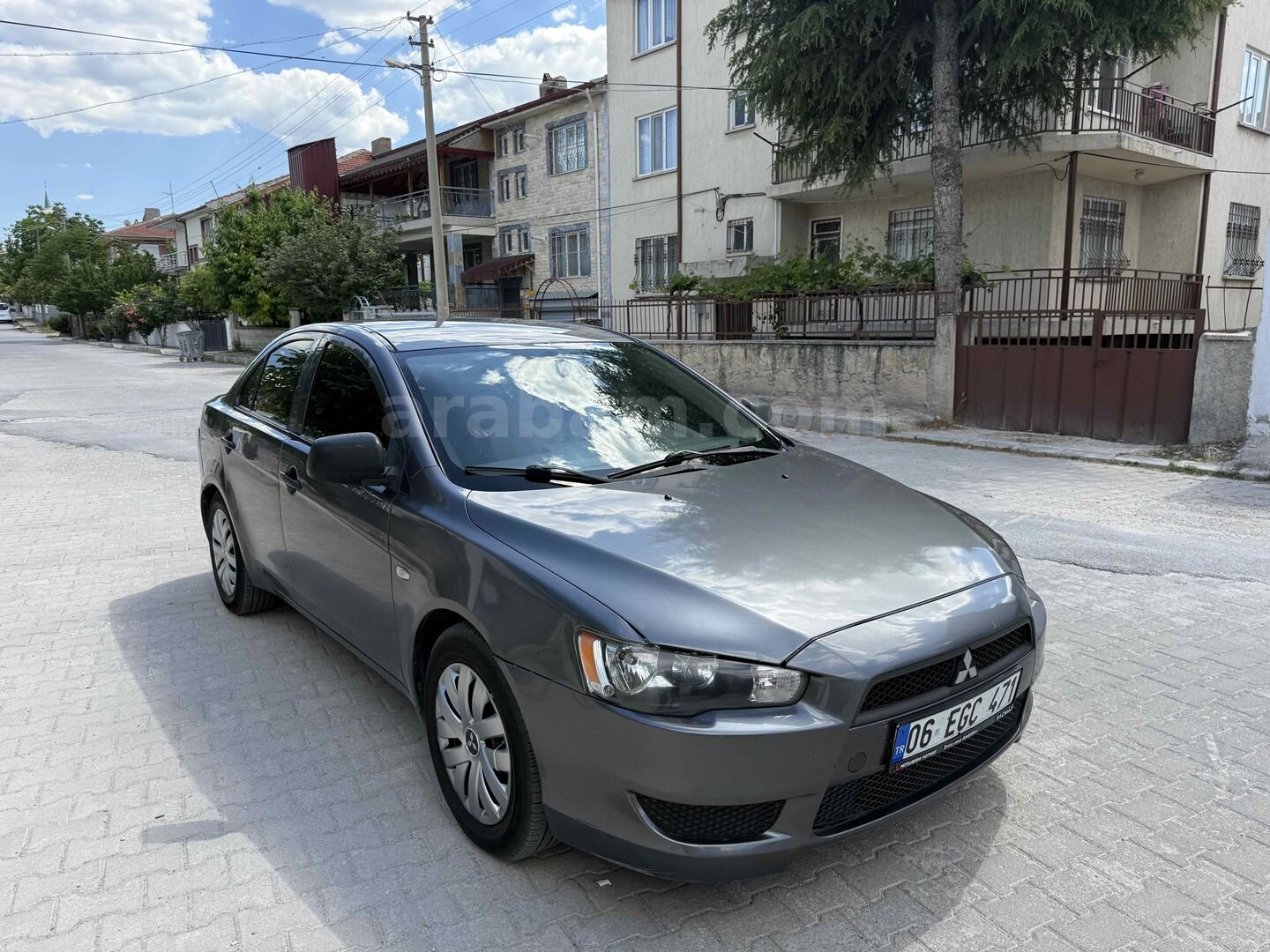 Sahibinden Mitsubishi Lancer 1.6 Invite 2011 Model Afyonkarahisar 240.000 km Füme 2