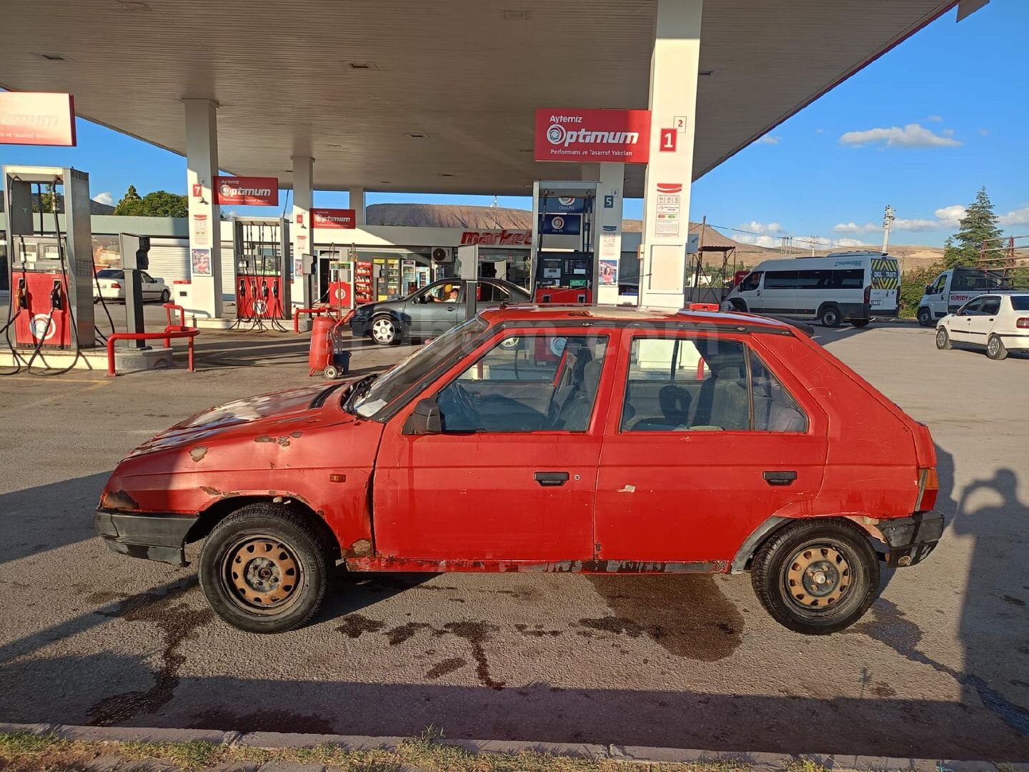 Sahibinden Skoda Favorit 1.3 LX 1994 Model Aksaray 800.000 km Kırmızı 3