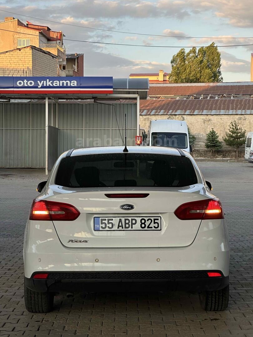 Sahibinden Ford Focus 1.6 TDCi Trend X 2016 Model Ağrı 205.000 km Beyaz 4