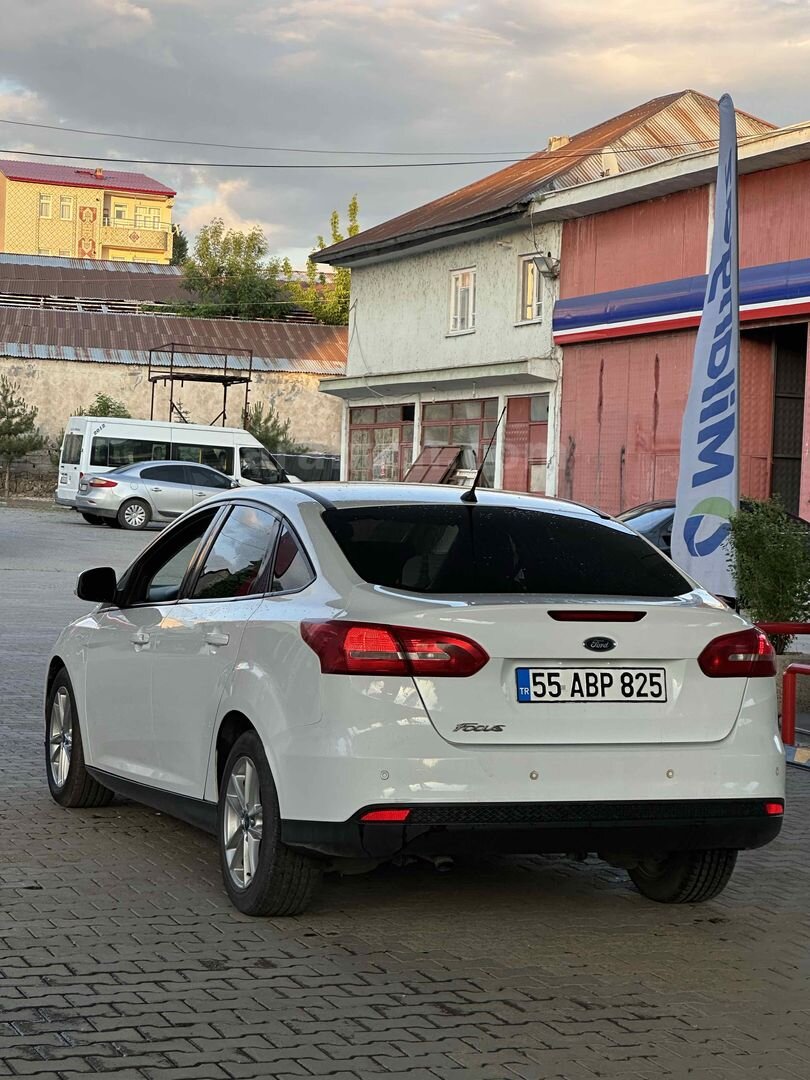 Sahibinden Ford Focus 1.6 TDCi Trend X 2016 Model Ağrı 205.000 km Beyaz 6