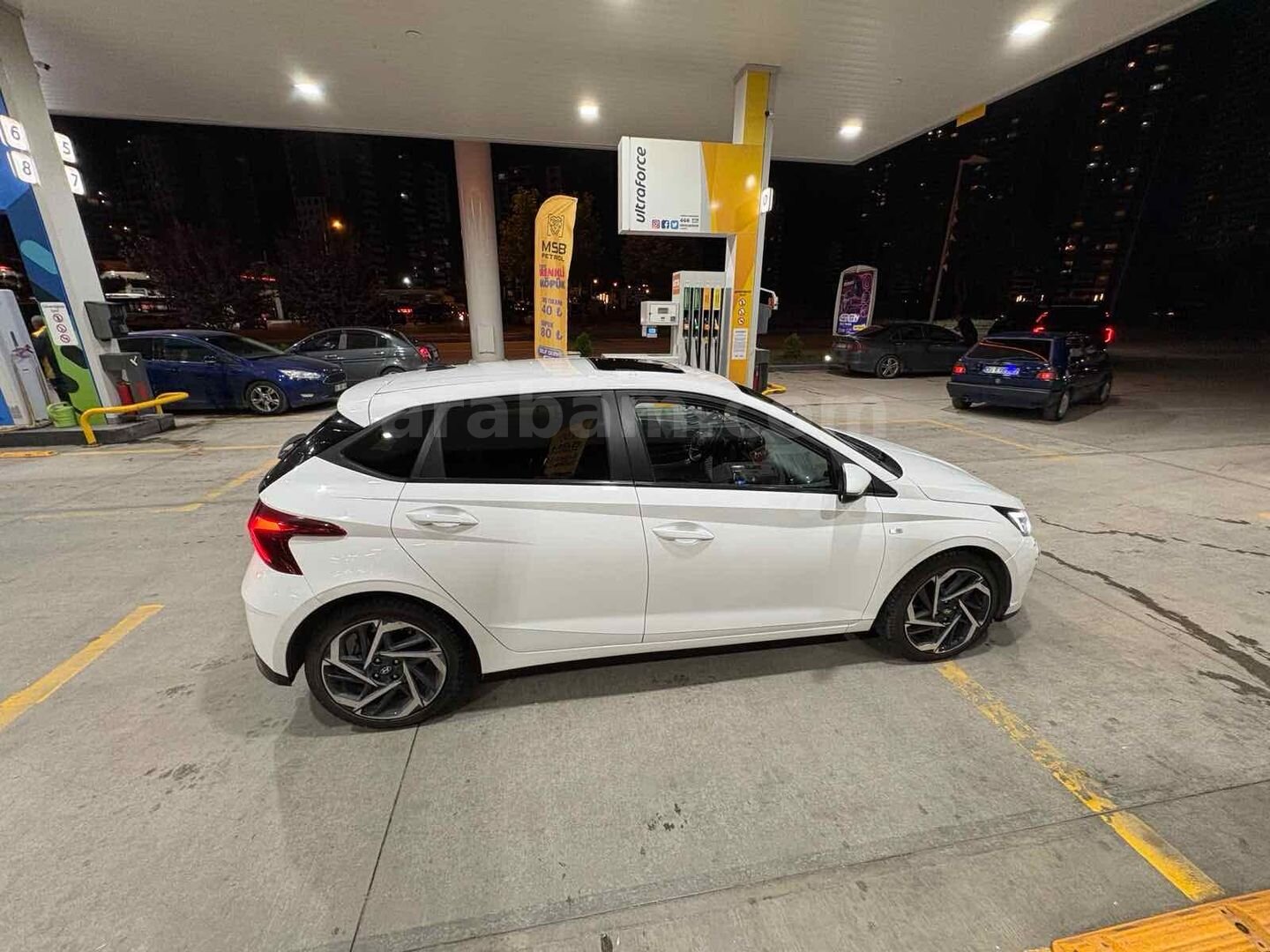 Sahibinden Hyundai i20 1.0 T-GDI Style Plus 2020 Model Ankara 102.000 km Beyaz 3