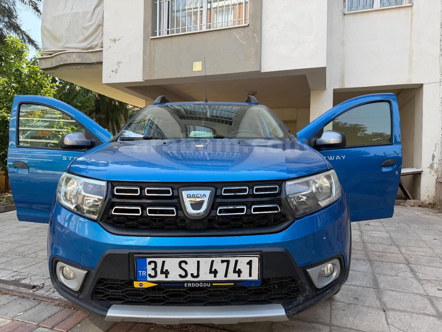 Sahibinden Dacia Sandero 0.9 TCe Stepway 2017 Model Aydın 175.000 km Mavi 4