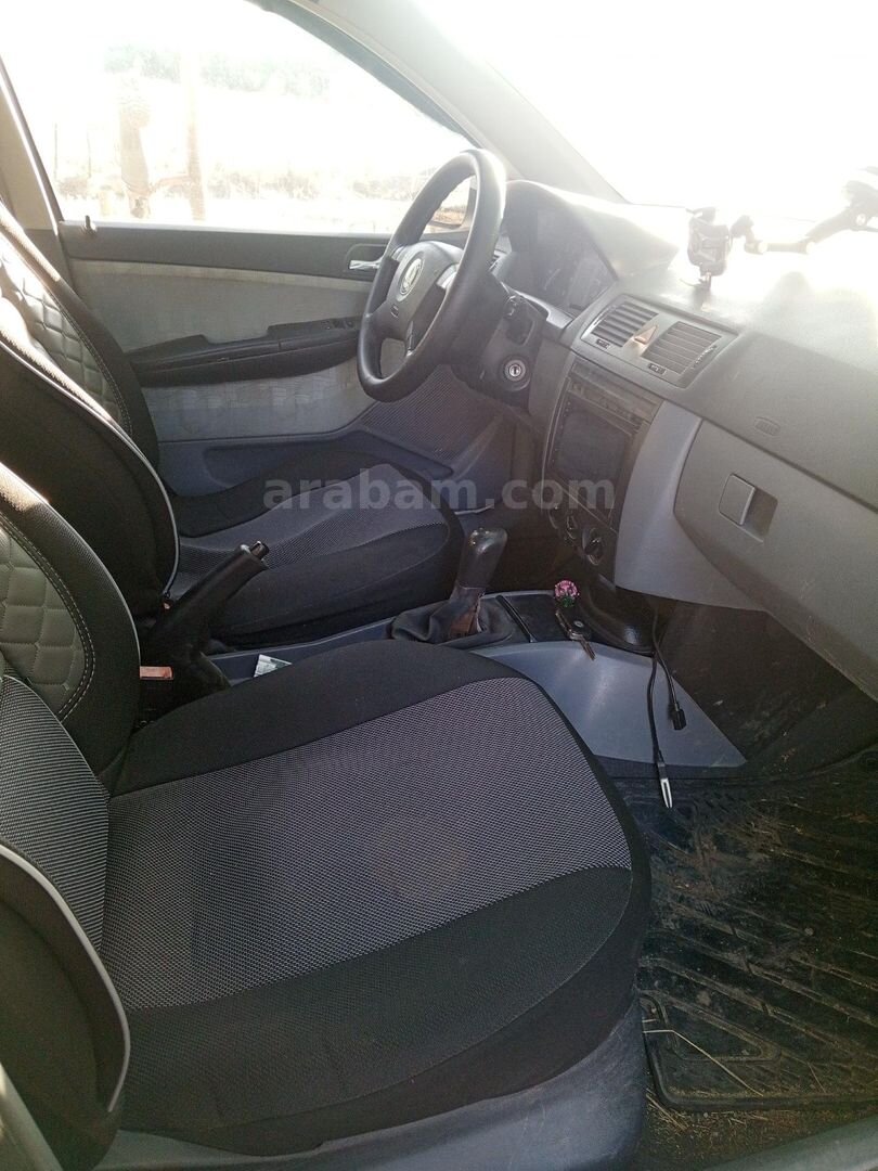Sahibinden Skoda Fabia 1.4 Comfort 2001 Model Yalova 423.000 km Beyaz 3