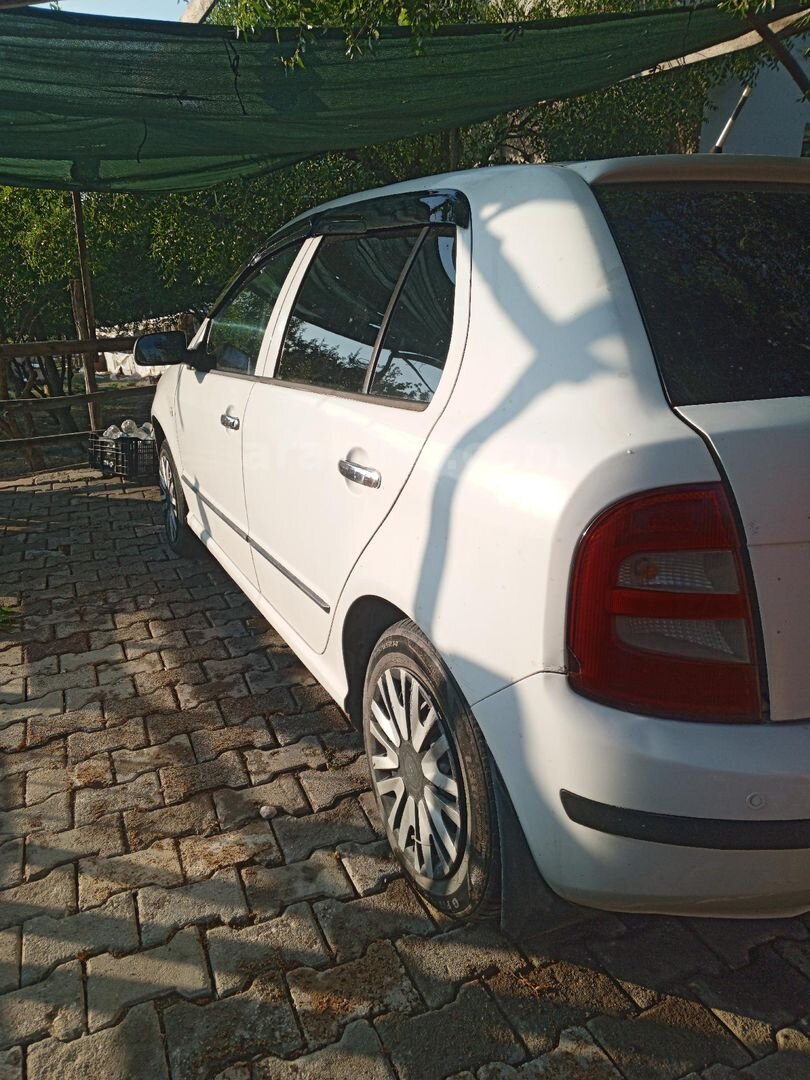 Sahibinden Skoda Fabia 1.4 Comfort 2001 Model Yalova 423.000 km Beyaz 7
