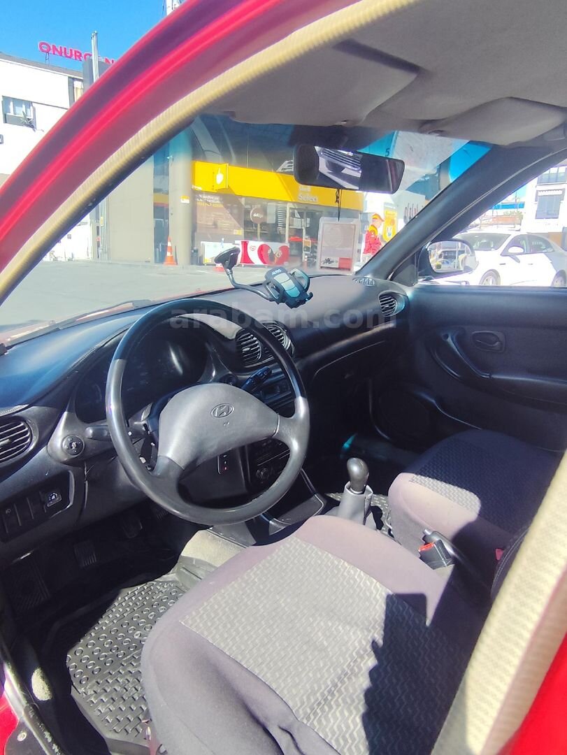 Sahibinden Hyundai Accent 1.5 GLS 1999 Model İstanbul 372.000 km Kırmızı 6