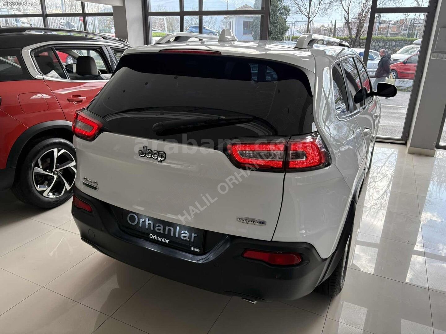 Galeriden Jeep Cherokee 2.0 TD Longitude 2014 Model Bursa 170.000 km Beyaz 7