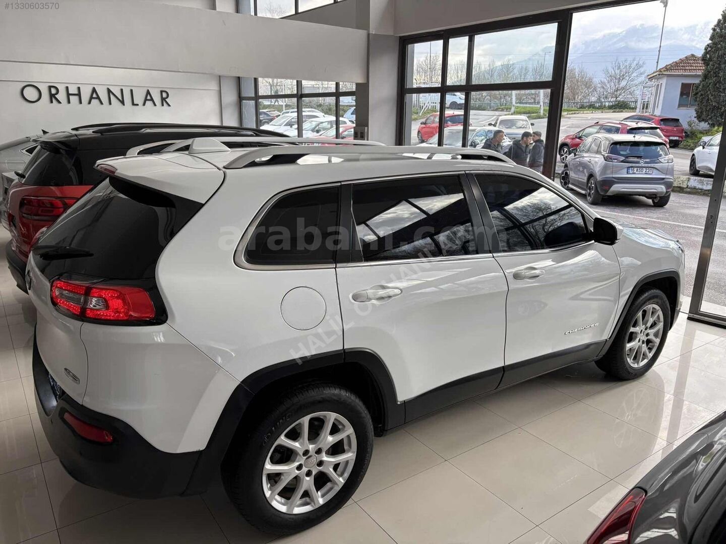 Galeriden Jeep Cherokee 2.0 TD Longitude 2014 Model Bursa 170.000 km Beyaz 6