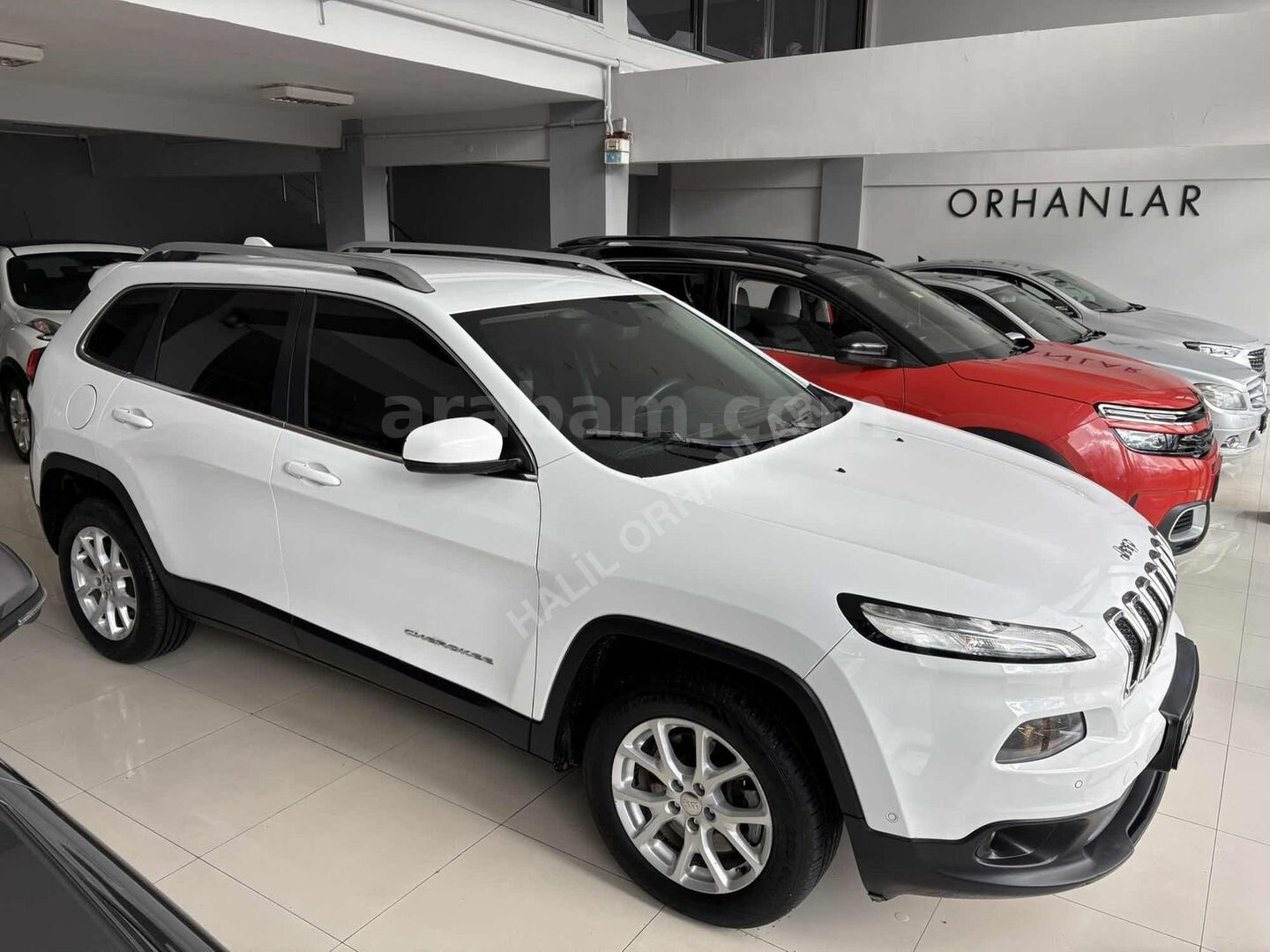 Galeriden Jeep Cherokee 2.0 TD Longitude 2014 Model Bursa 170.000 km Beyaz 5