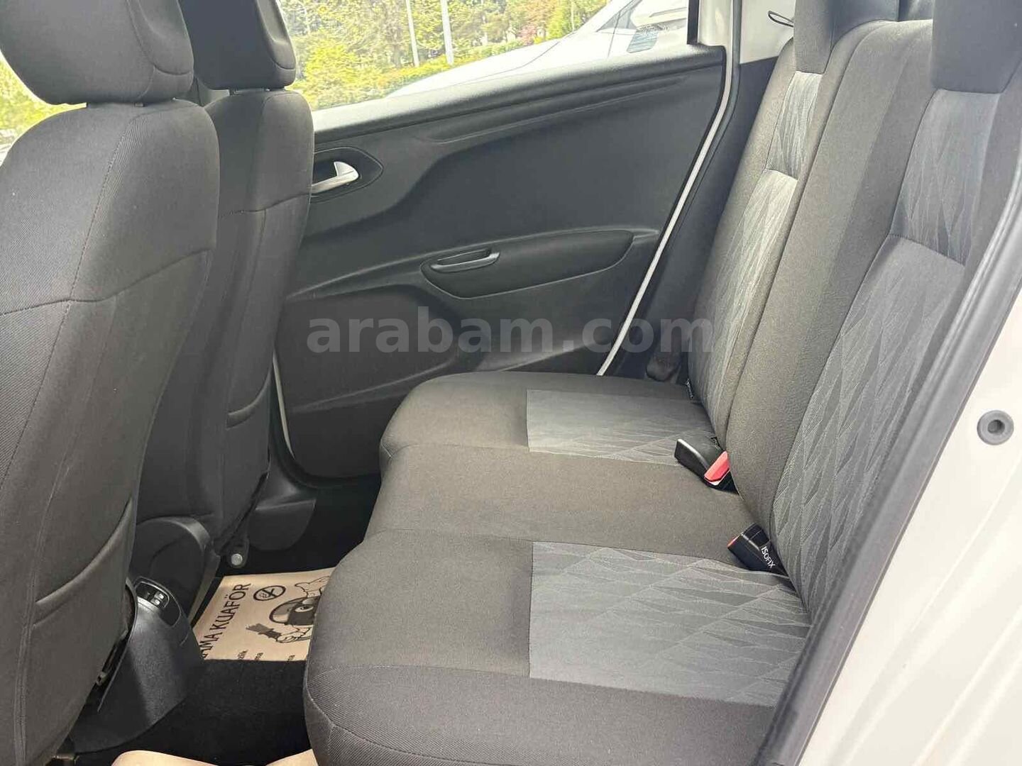 Sahibinden Citroen C-Elysée 1.6 HDi Exclusive 2012 Model Kocaeli 179.000 km Beyaz 7