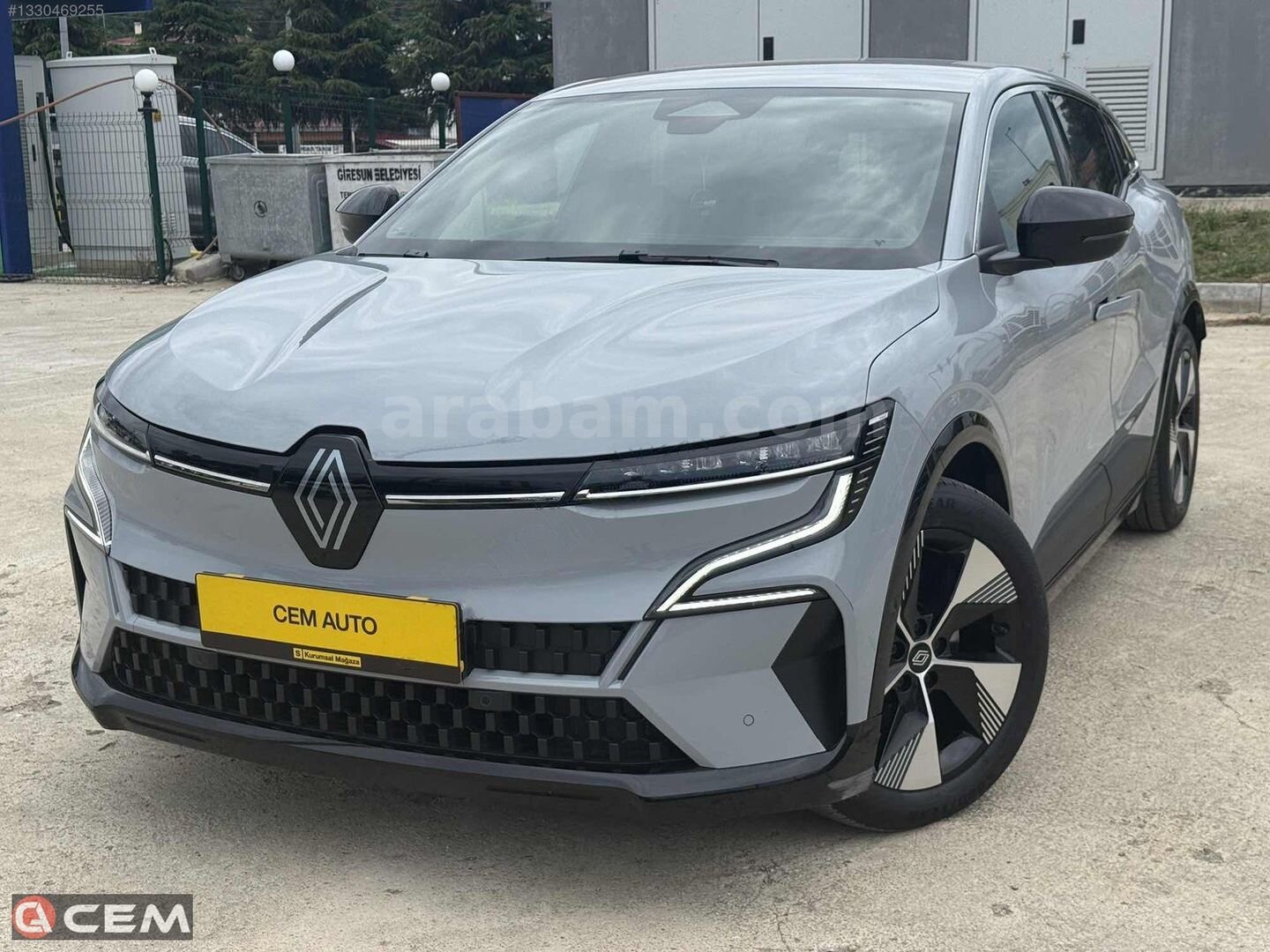 Galeriden Renault Megane E-Tech Techno 2025 Model Giresun 11.500 km Gri 3