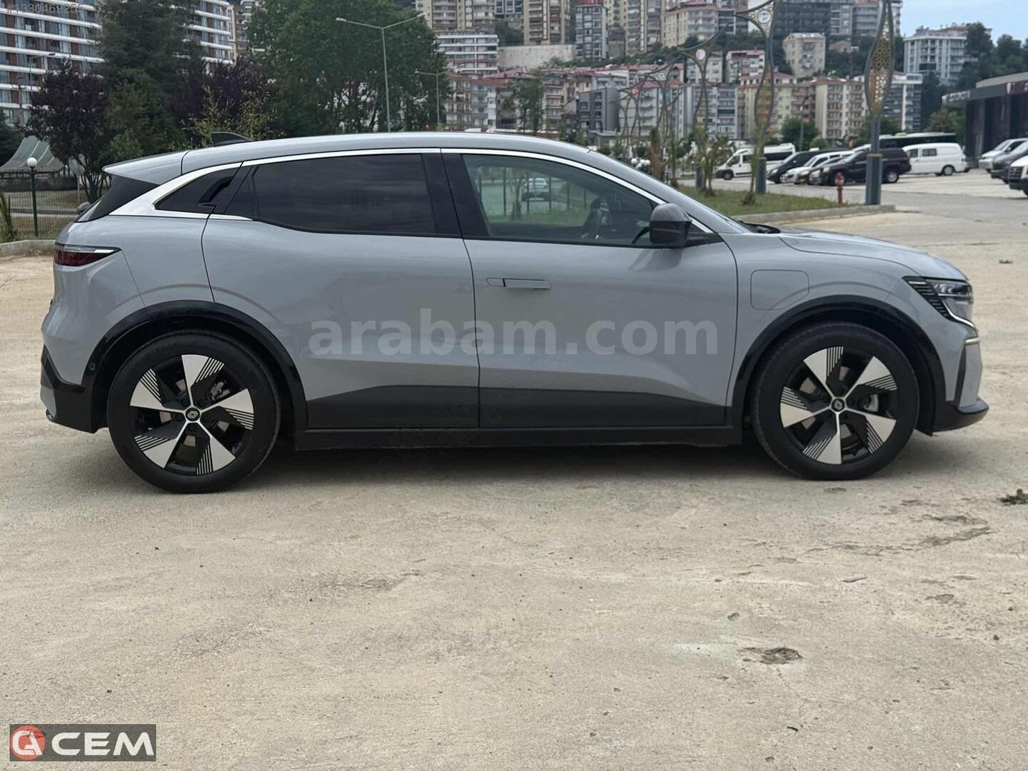 Galeriden Renault Megane E-Tech Techno 2025 Model Giresun 11.500 km Gri 6