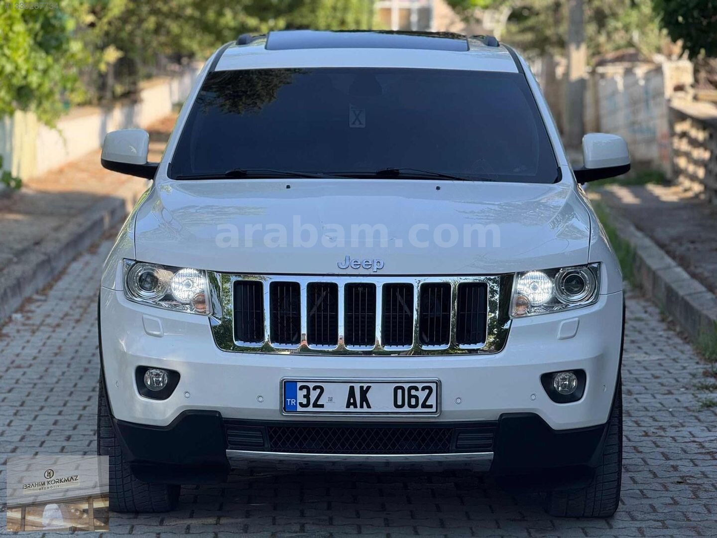 Galeriden Jeep Grand Cherokee 3.0 CRD Limited 2012 Model Isparta 285.000 km Beyaz 2