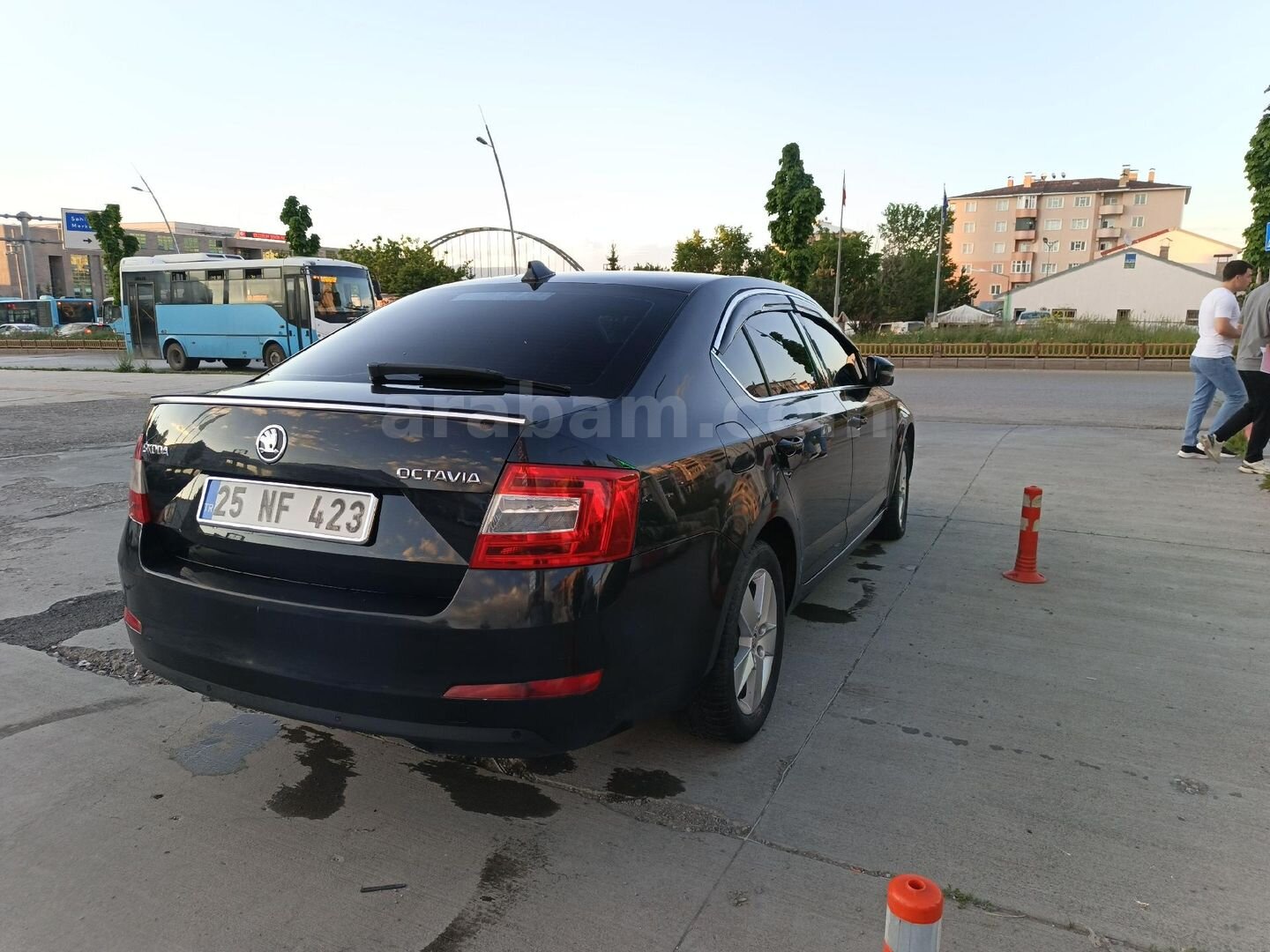 Sahibinden Skoda Octavia 1.6 TDI Elegance 2013 Model Erzurum 160.000 km Siyah 4