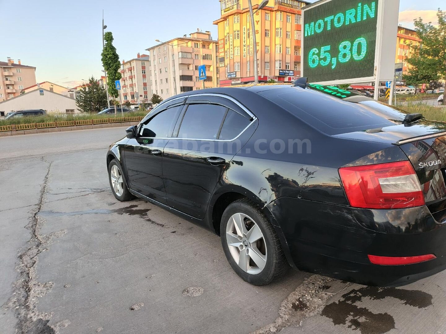 Sahibinden Skoda Octavia 1.6 TDI Elegance 2013 Model Erzurum 160.000 km Siyah 3