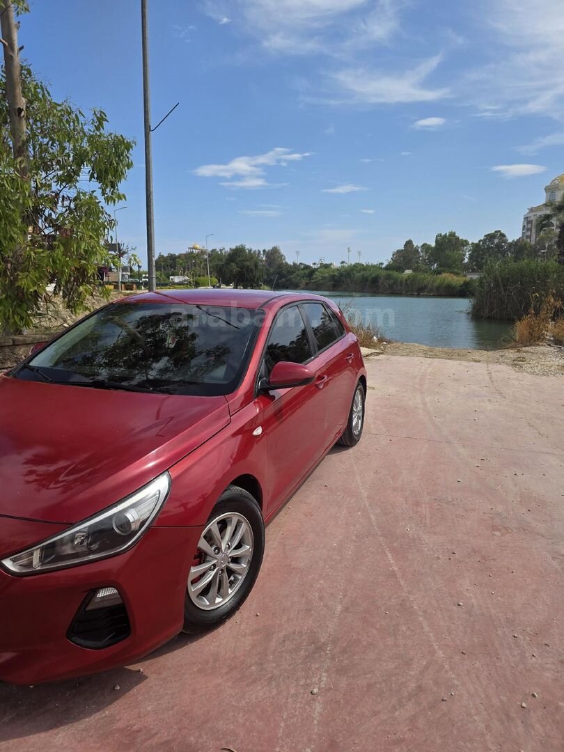 Sahibinden Hyundai i30 1.4 MPi Style 2017 Model Antalya 231.000 km Bordo 3