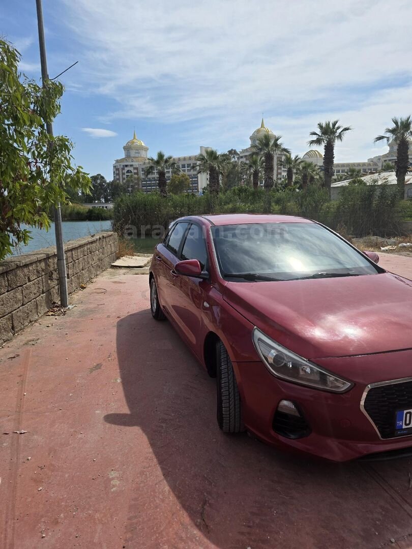 Sahibinden Hyundai i30 1.4 MPi Style 2017 Model Antalya 231.000 km Bordo 2