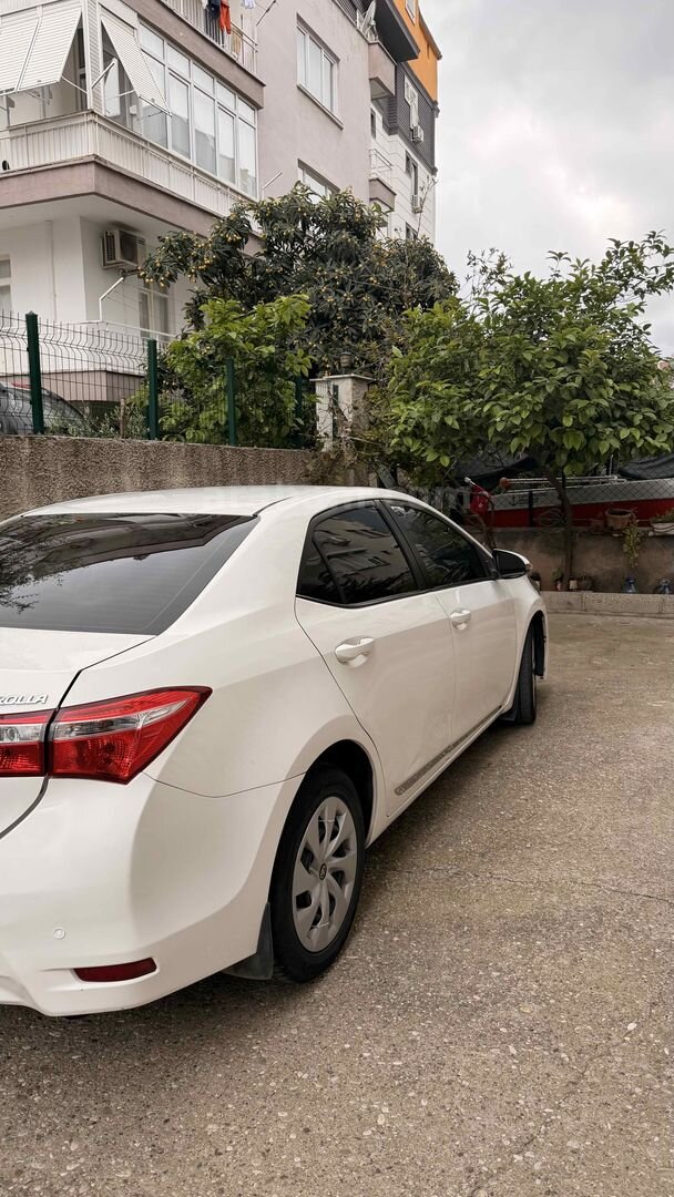Sahibinden Toyota Corolla 1.33 Life 2018 Model Elazığ 272.000 km Beyaz 3