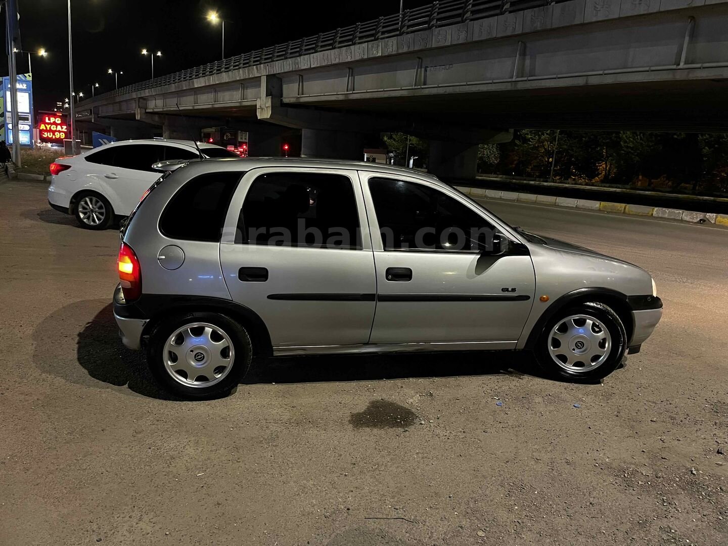Sahibinden Opel Corsa 1.4 GLS 1998 Model Sivas 251.000 km Gri (Gümüş) 2