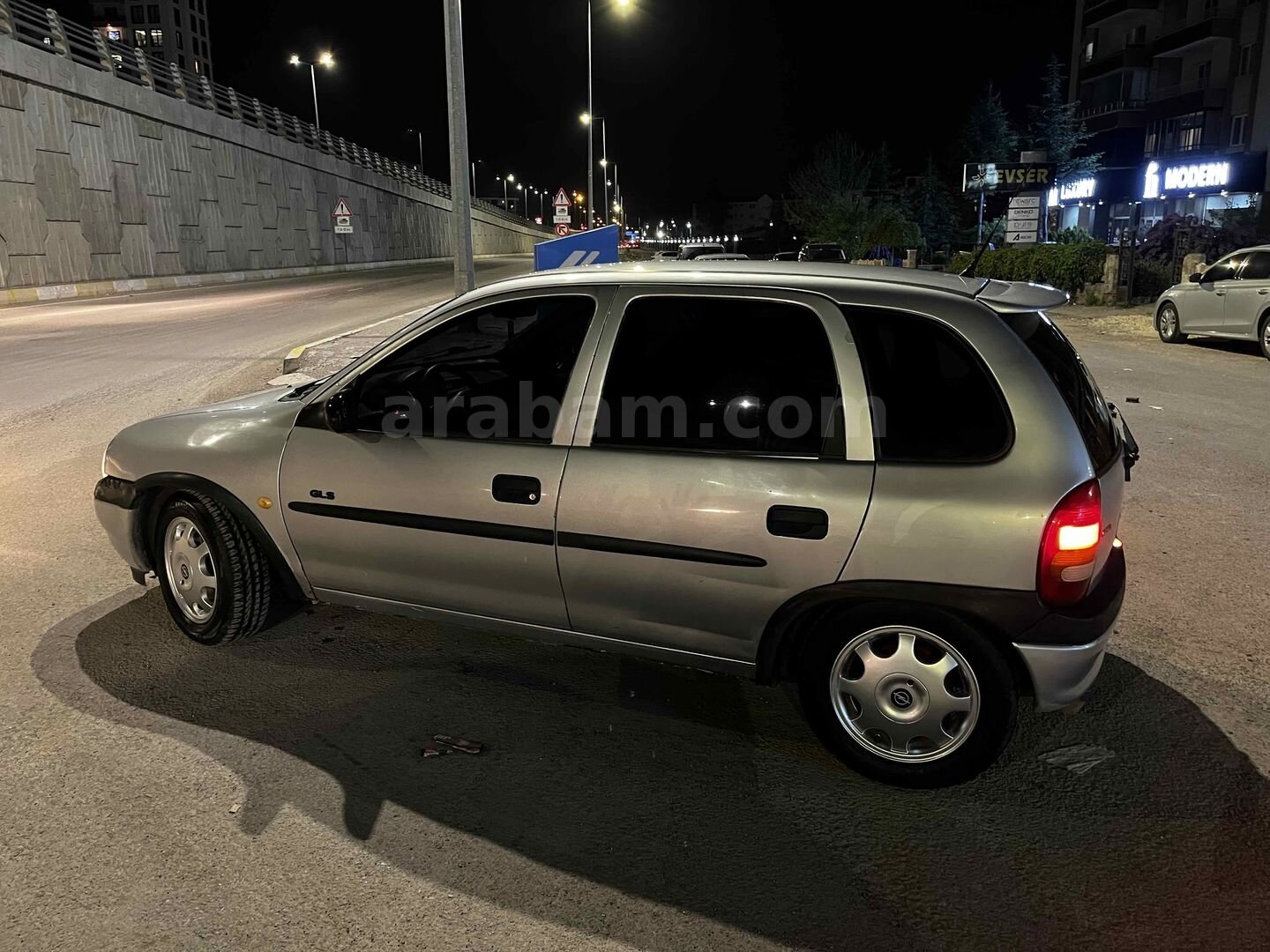 Sahibinden Opel Corsa 1.4 GLS 1998 Model Sivas 251.000 km Gri (Gümüş) 3