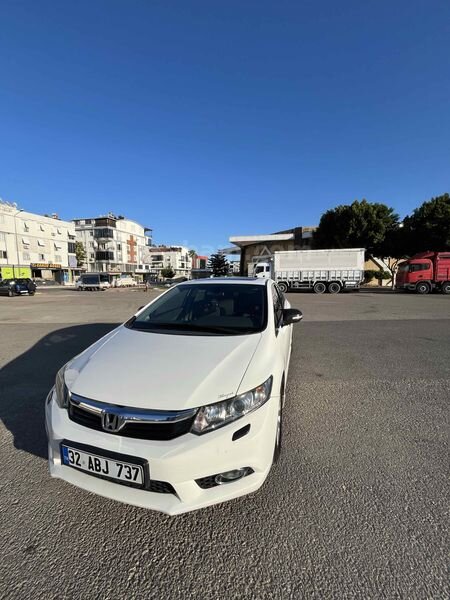 Sahibinden Honda Civic 1.6i VTEC Eco Elegance 2012 Model Antalya 206.000 km Beyaz