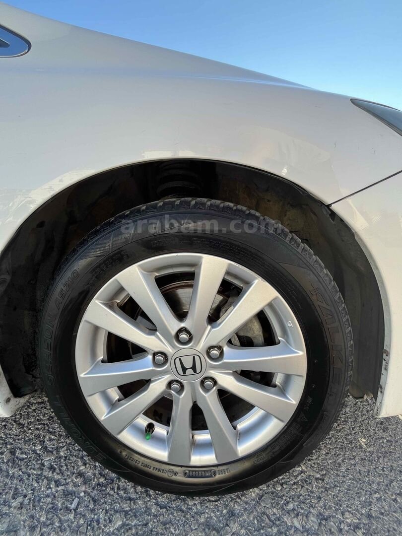 Sahibinden Honda Civic 1.6i VTEC Eco Elegance 2012 Model Antalya 206.000 km Beyaz 7