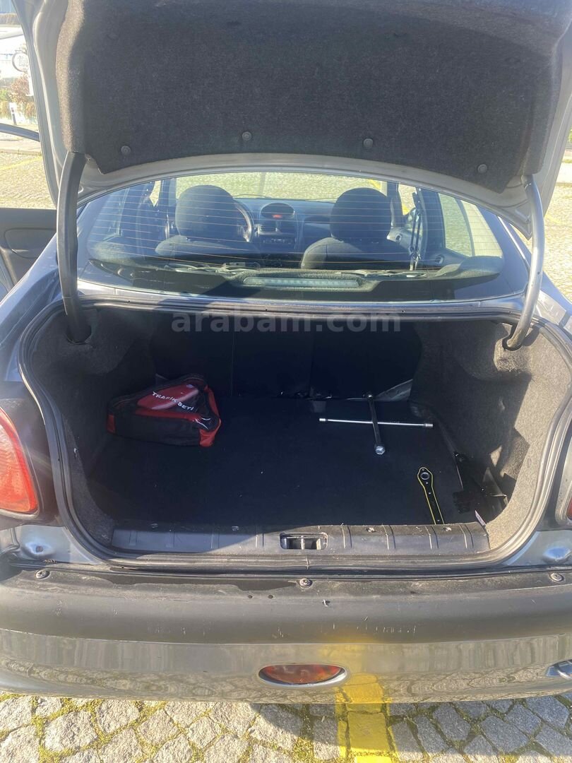 Sahibinden Peugeot 206 1.6 HDi Comfort 2010 Model İstanbul 260.000 km Füme 7