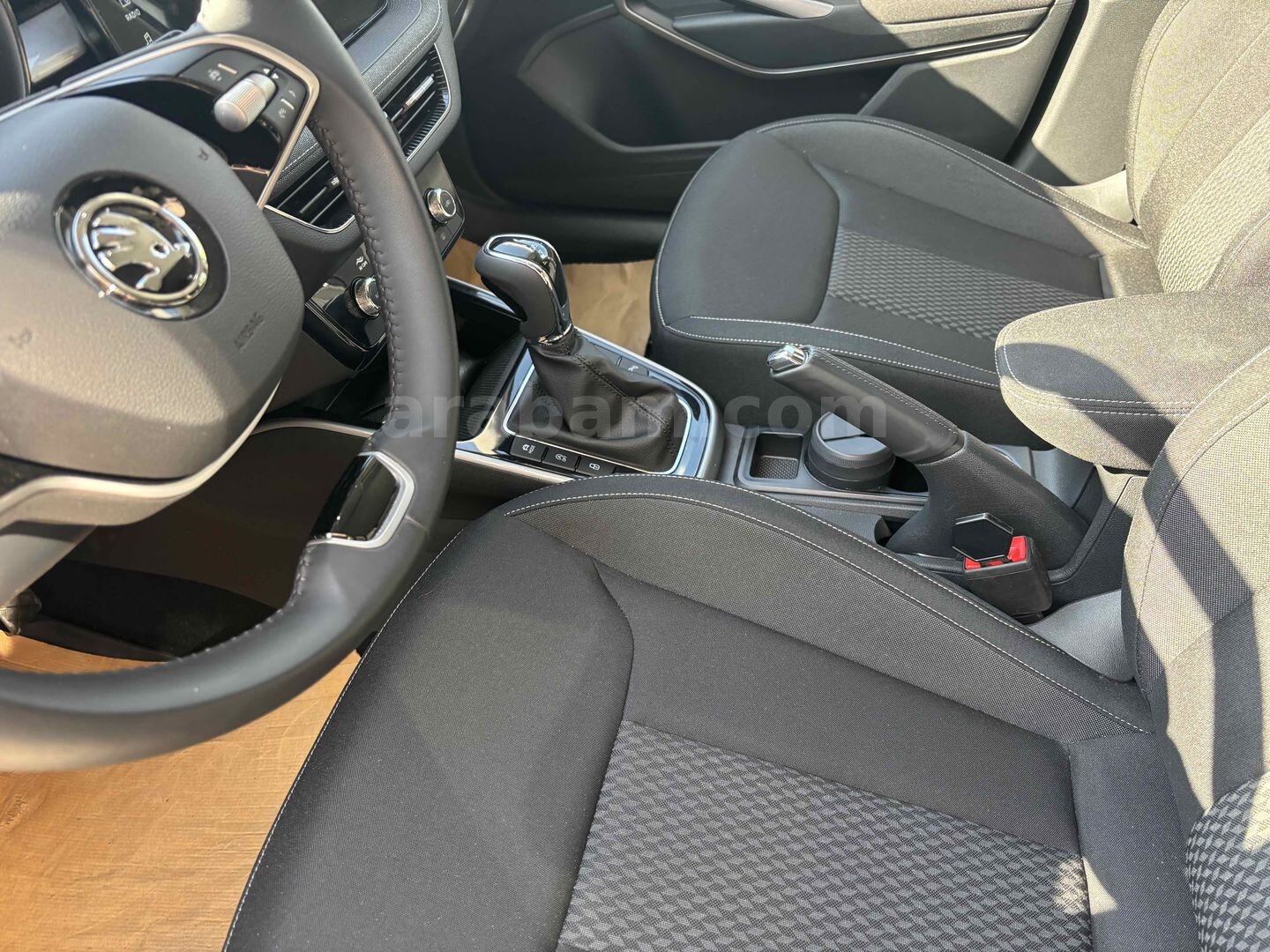 Sahibinden Skoda Fabia 1.0 TSI Premium 2024 Model İstanbul 26.500 km Gri 7