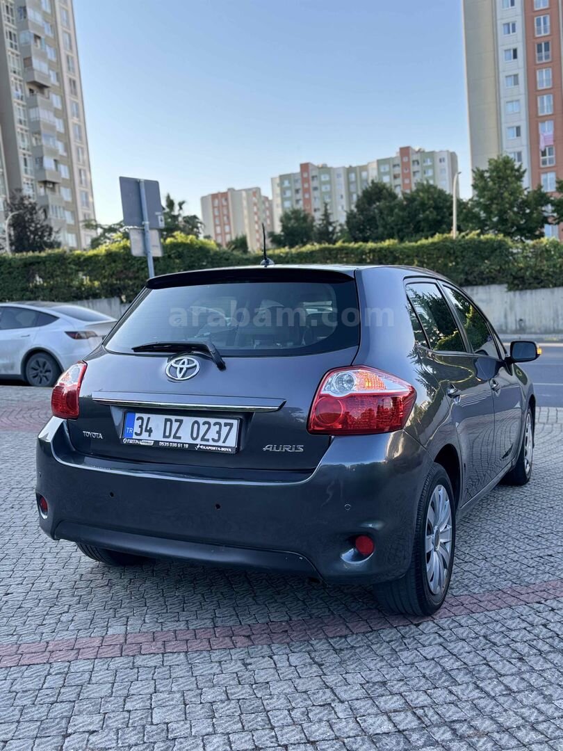 Sahibinden Toyota Auris 1.4 D-4D Comfort Extra 2011 Model İstanbul 289.750 km Füme 2