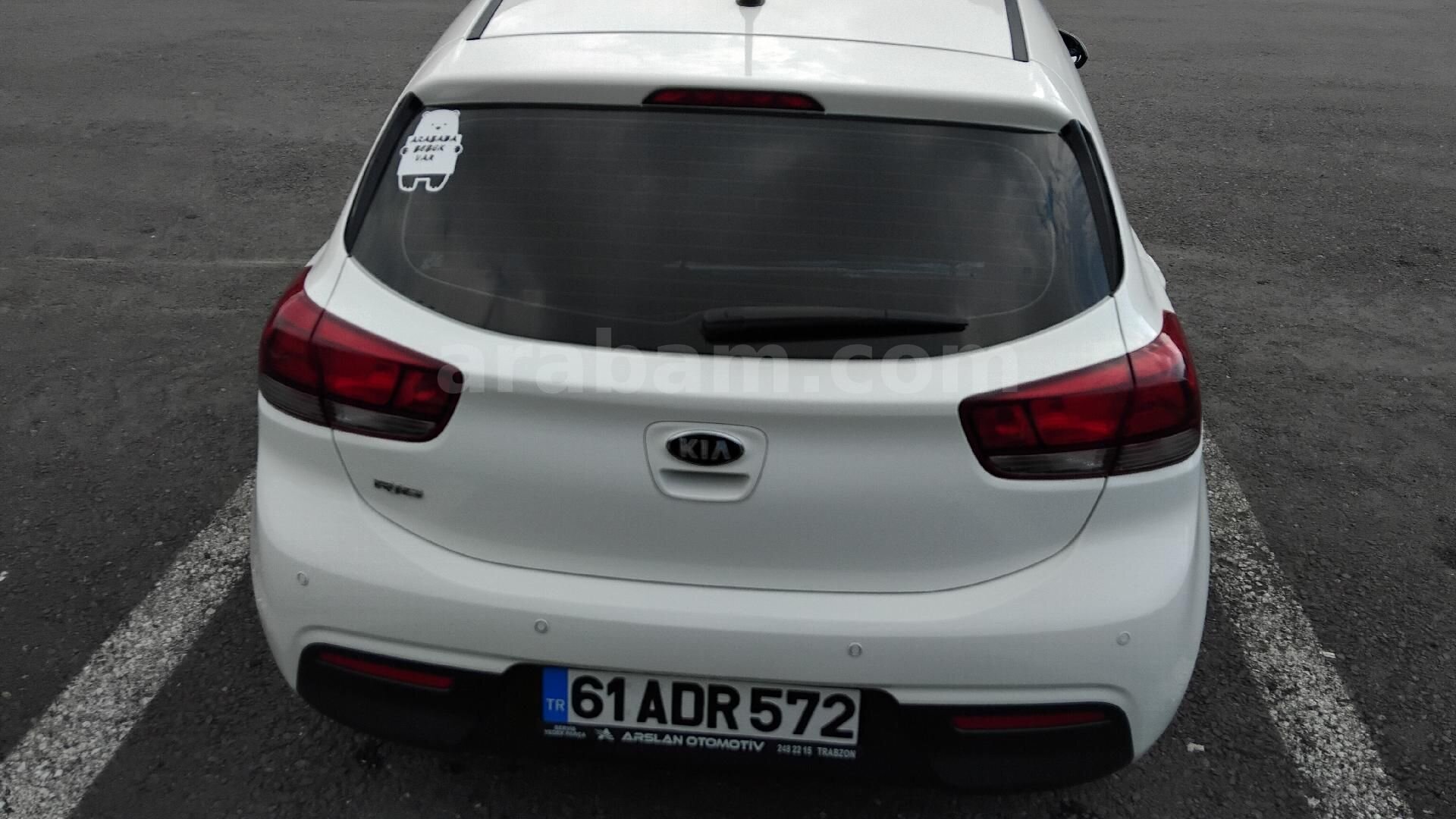 Sahibinden Kia Rio 1.2 MPI Cool 2020 Model Rize 72.200 km Beyaz 5
