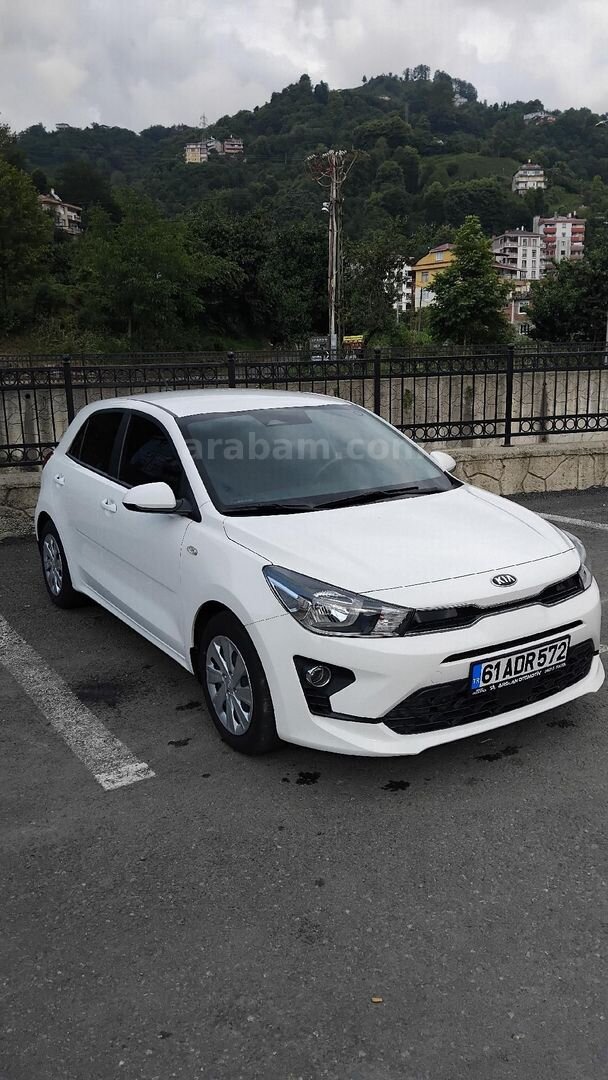 Sahibinden Kia Rio 1.2 MPI Cool 2020 Model Rize 72.200 km Beyaz 3