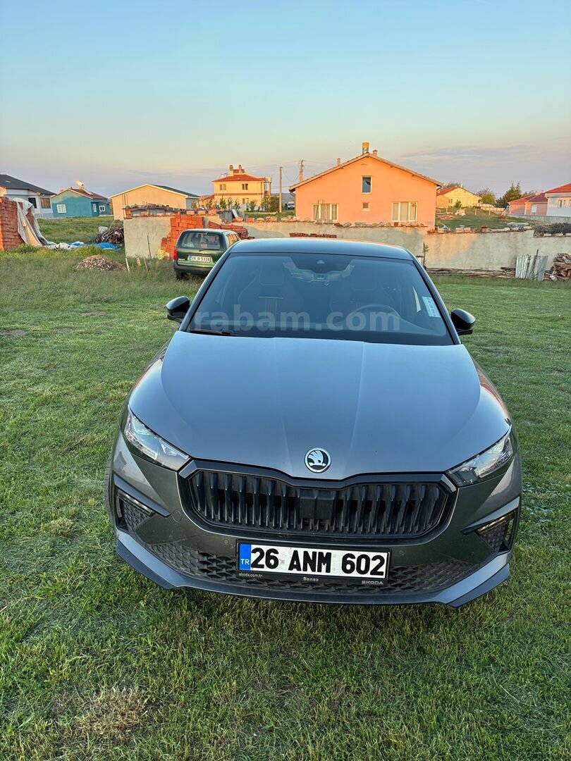 Sahibinden Skoda Scala 1.5 TSI Monte Carlo 2025 Model Eskişehir 8.000 km Füme 1