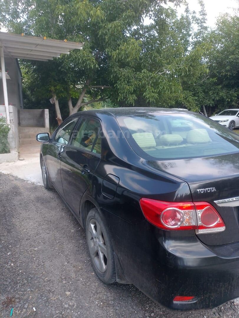 Sahibinden Toyota Corolla 1.4 D-4D Elegant 2011 Model Osmaniye 172.000 km Siyah 6