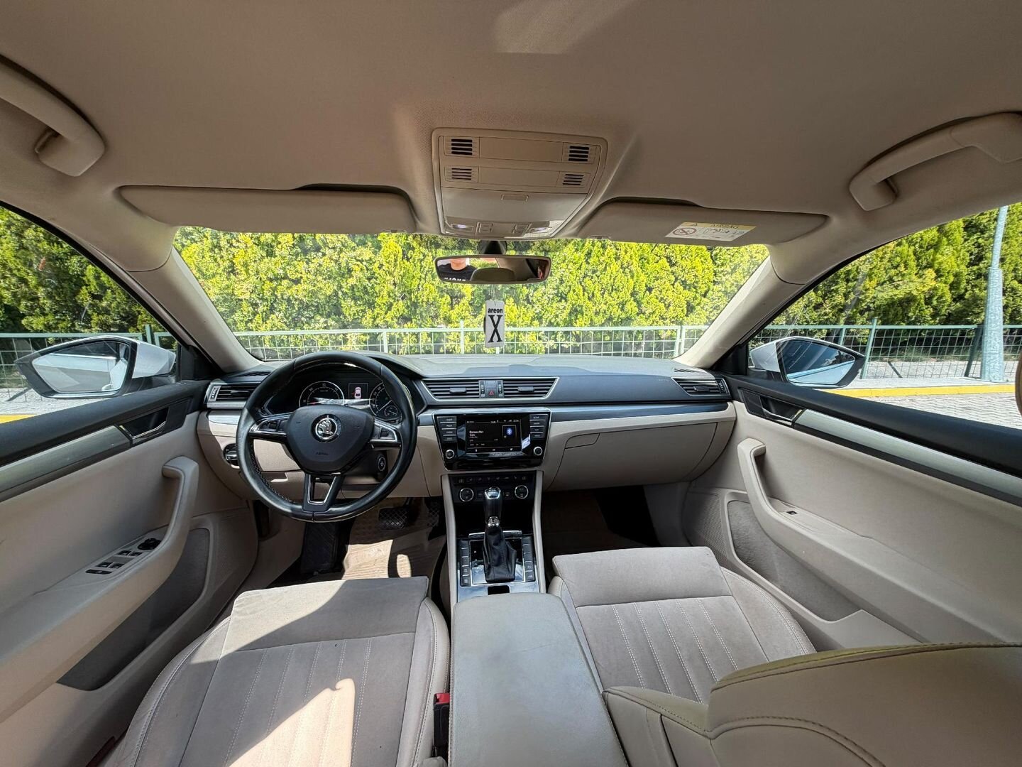 Sahibinden Skoda SuperB 1.6 TDI Prestige 2016 Model Bilecik 190.000 km Beyaz 6