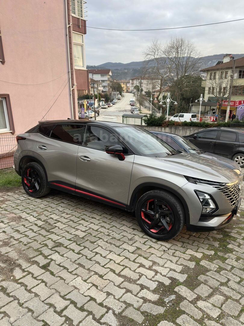 Sahibinden Chery Omoda 5 1.6 T-GDI Luxury 2024 Model Sakarya 32.000 km Gri (titanyum) 1
