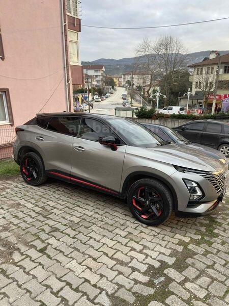 Sahibinden Chery Omoda 5 1.6 T-GDI Luxury 2024 Model Sakarya 32.000 km Gri (titanyum)