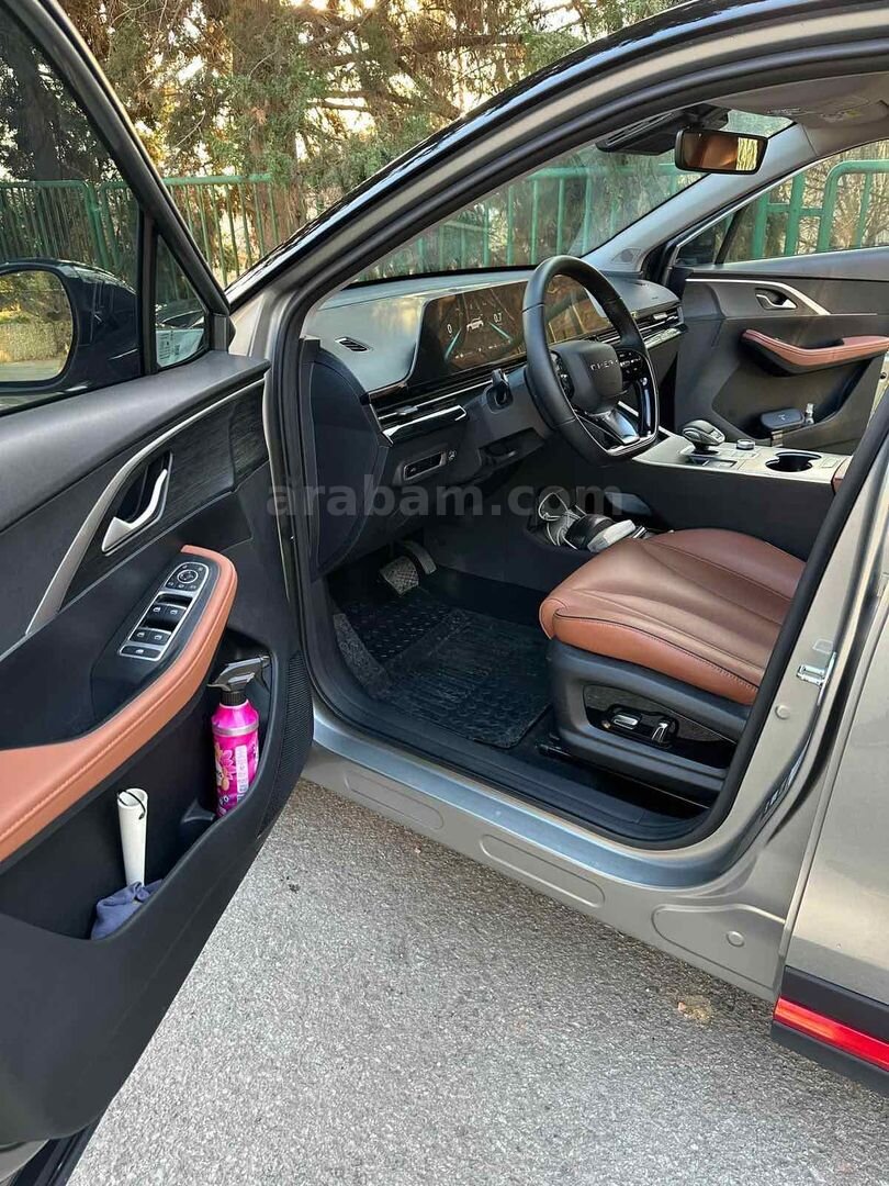 Sahibinden Chery Omoda 5 1.6 T-GDI Luxury 2024 Model Sakarya 32.000 km Gri (titanyum) 7