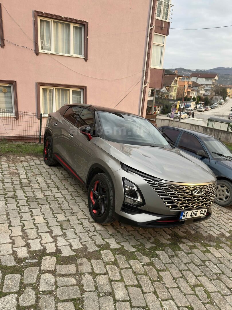 Sahibinden Chery Omoda 5 1.6 T-GDI Luxury 2024 Model Sakarya 32.000 km Gri (titanyum) 2