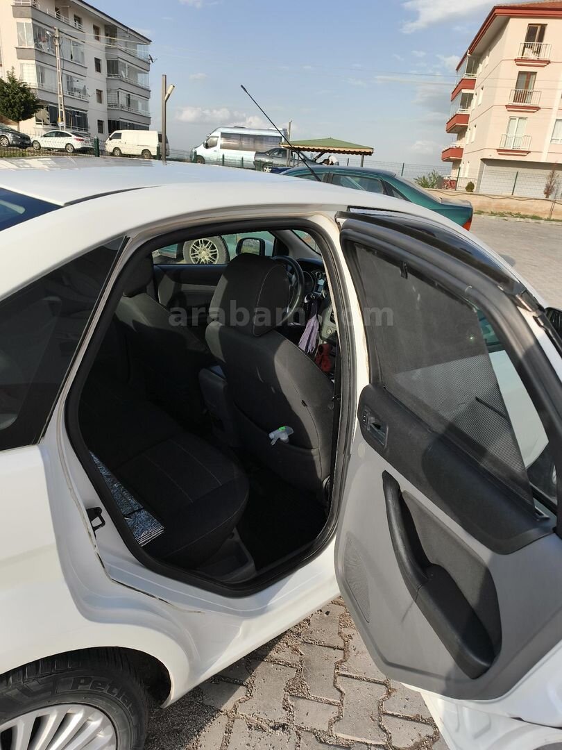 Sahibinden Ford Focus 1.6 Ti-VCT Titanium 2011 Model Ankara 325.000 km Beyaz 6