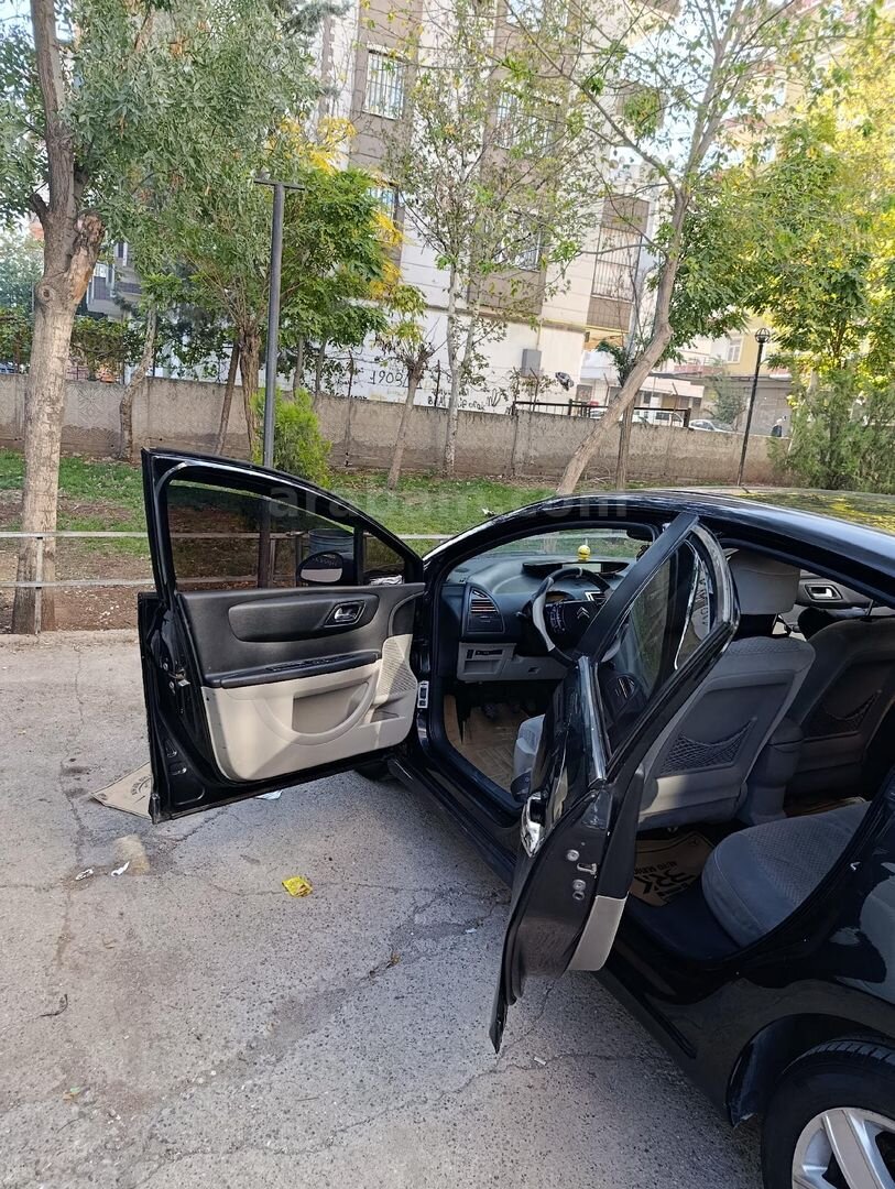 Sahibinden Citroen C4 1.6 SX PK 2008 Model İzmir 309.000 km Siyah 5